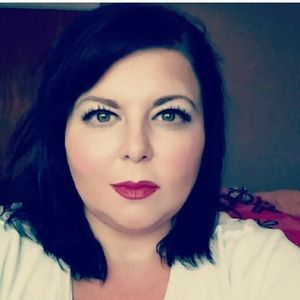 Meet your Posher, Mira